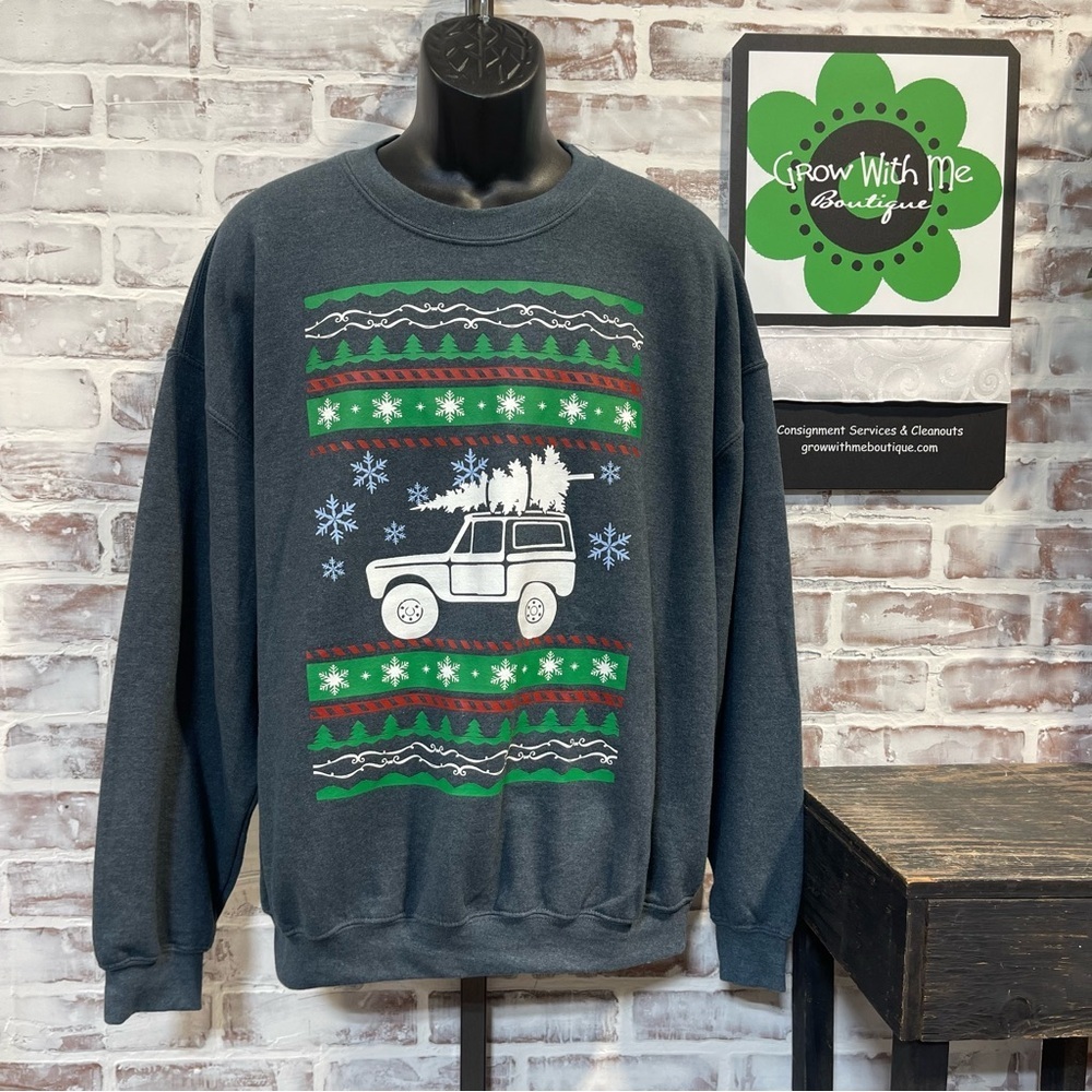 Gildan Men's Crewneck sweatshirt - Gray with Festive Ford bronco XL
